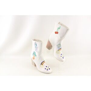 YRU DiiVE BADDIE SZ 7 White Fun Festival Boots Mushrooms Flowers Rainbow Sparkly